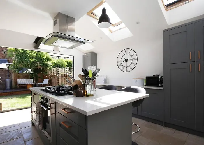 Modern, Chic 2Br Townhouse In Central Oxford