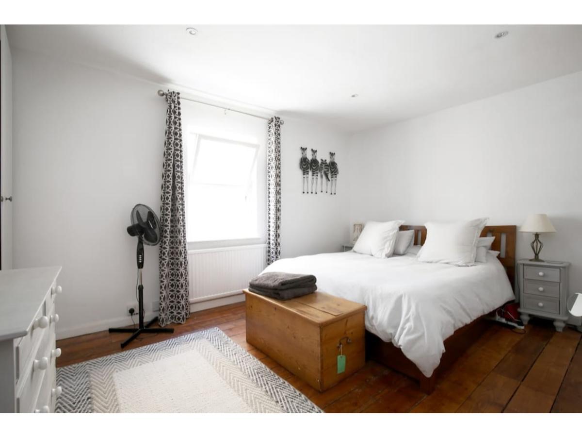 Modern, Chic 2br Townhouse In *
